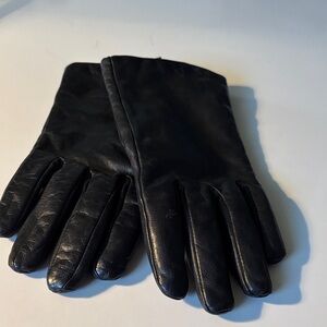 Women's Classic Black Leather Gloves